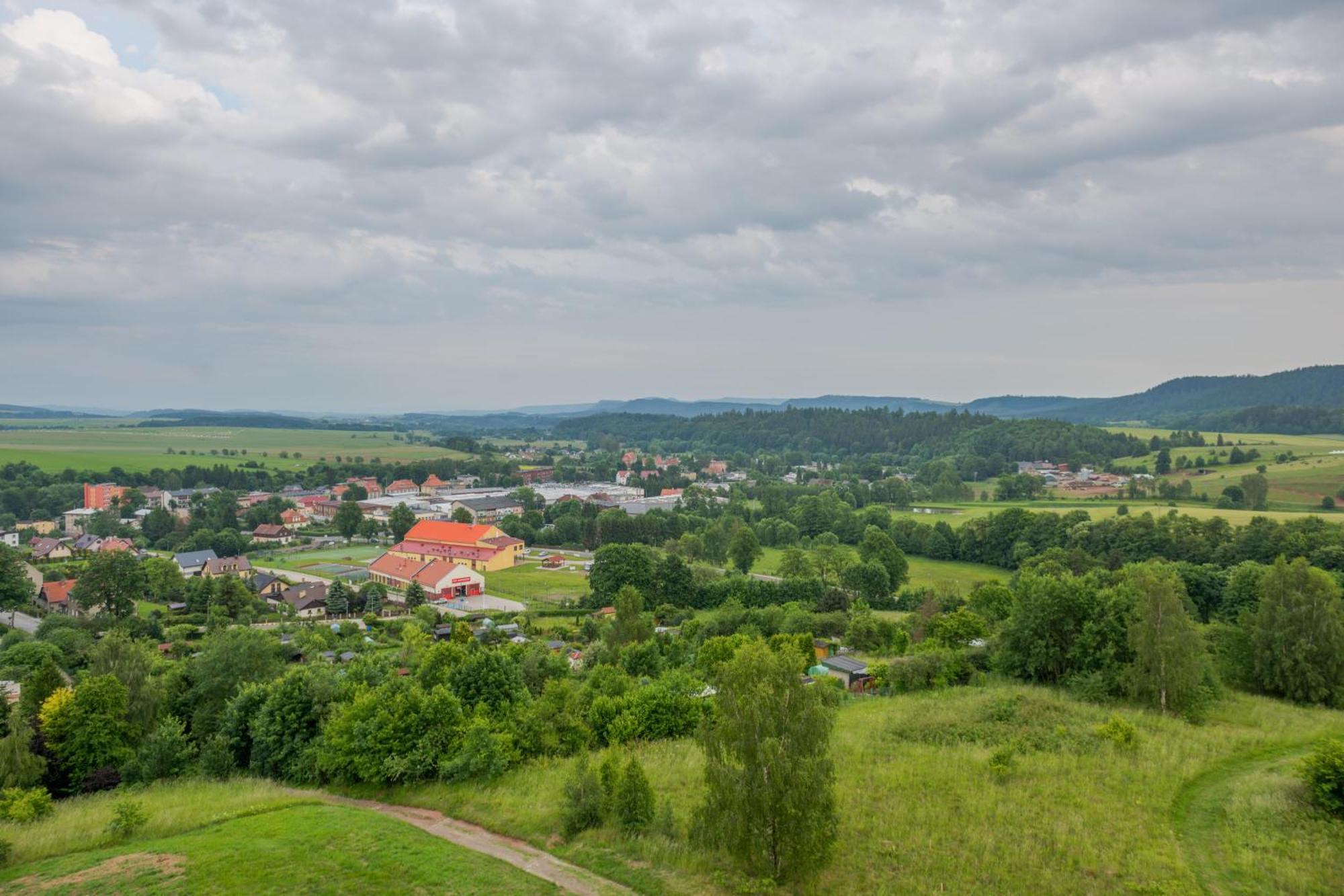 Rajska Polana Domki Premium ,Na Odludziu Z Prywatna Balia Z Jacuzzi I Sauna ,Cisza,Rowery Elektryczne,Gory,Astroprzygoda,- Adrspach, Skalne Miasto, Zamek Ksiaz,Andrzejowka,Karpacz, Sniezka,Janskie Laznie,Pec Mieroszow エクステリア 写真
